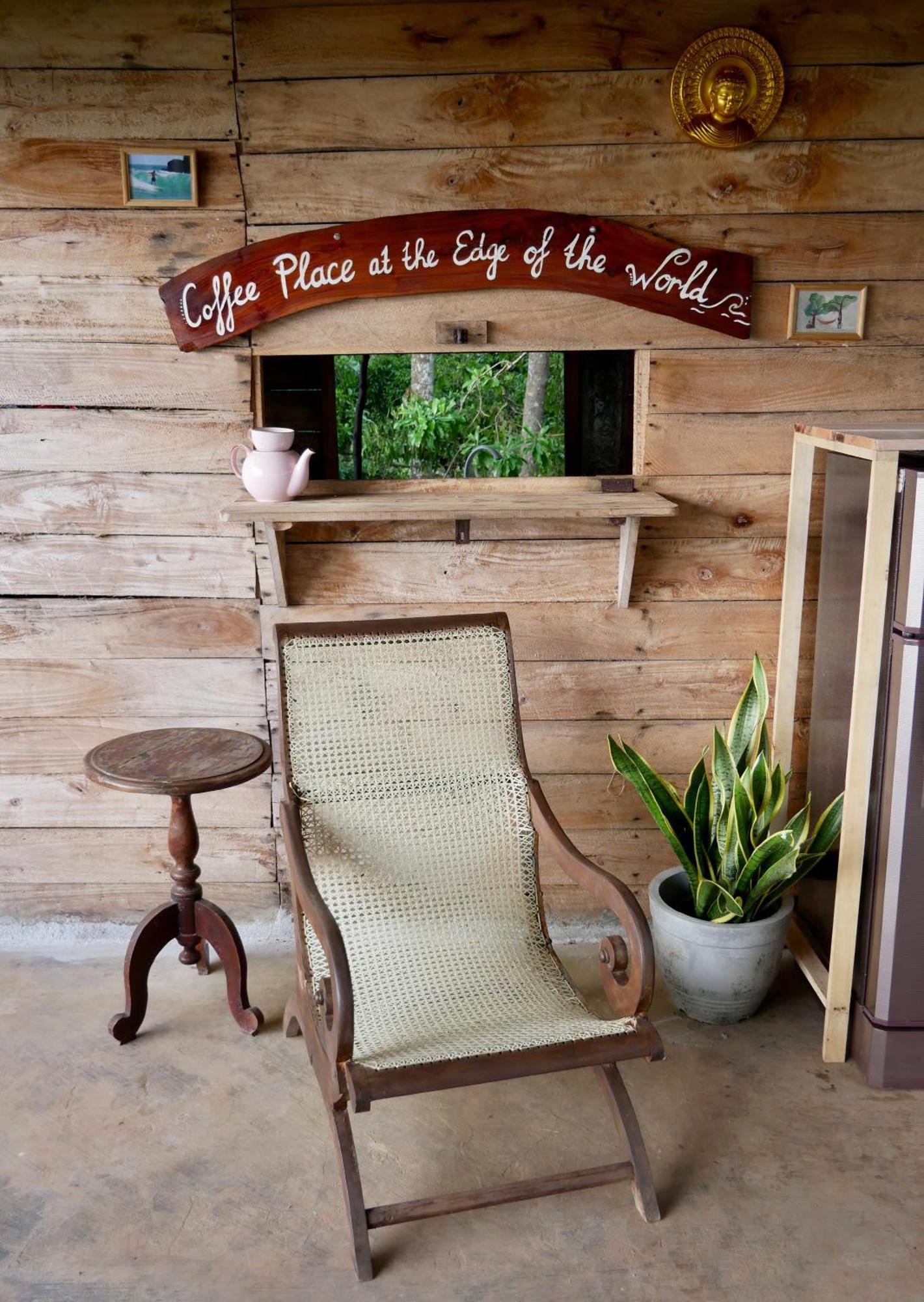Sky Mountain Cafe With Seaview Bed & Breakfast Weligama Luaran gambar