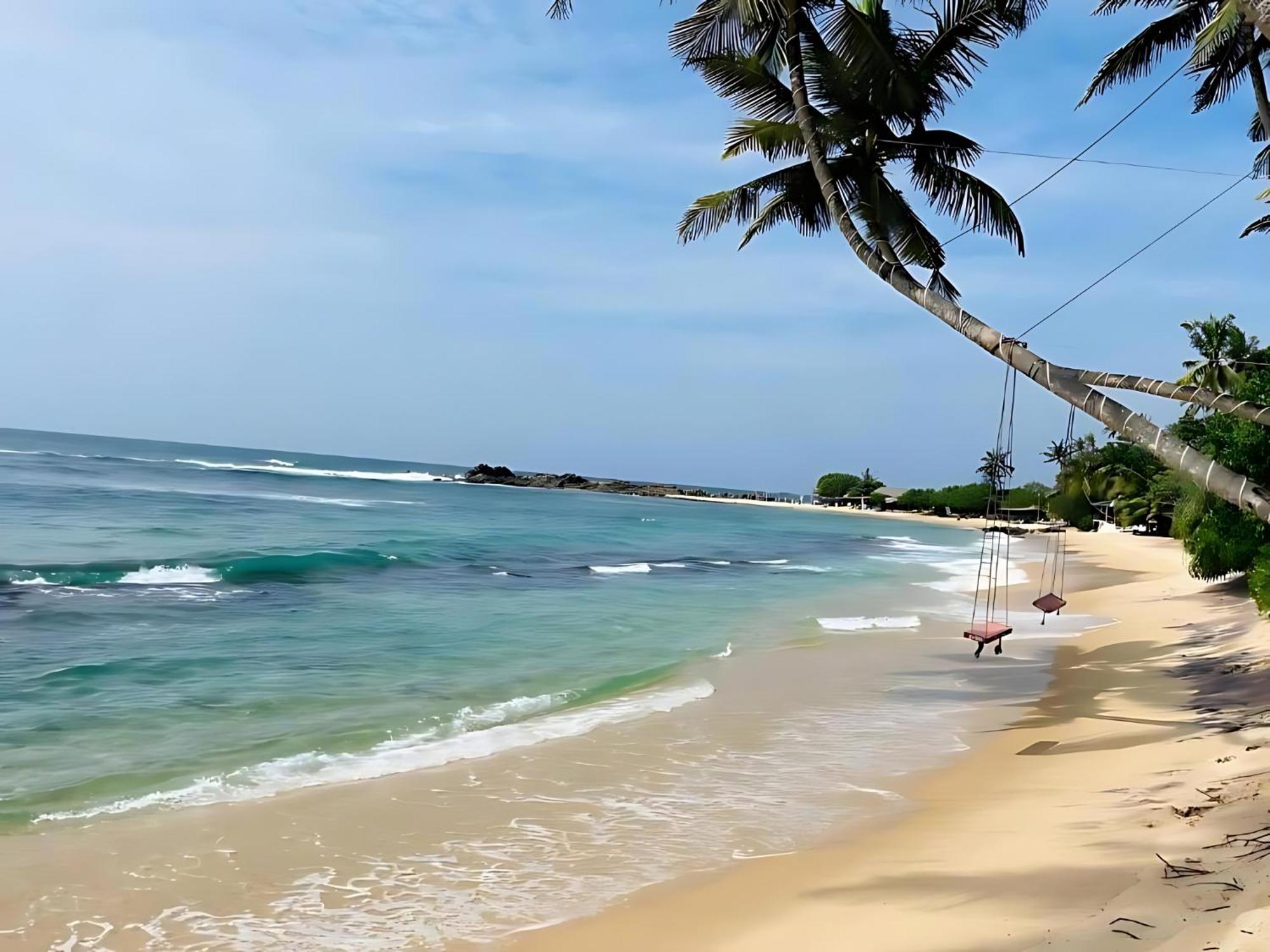 Sky Mountain Cafe With Seaview Bed & Breakfast Weligama Luaran gambar