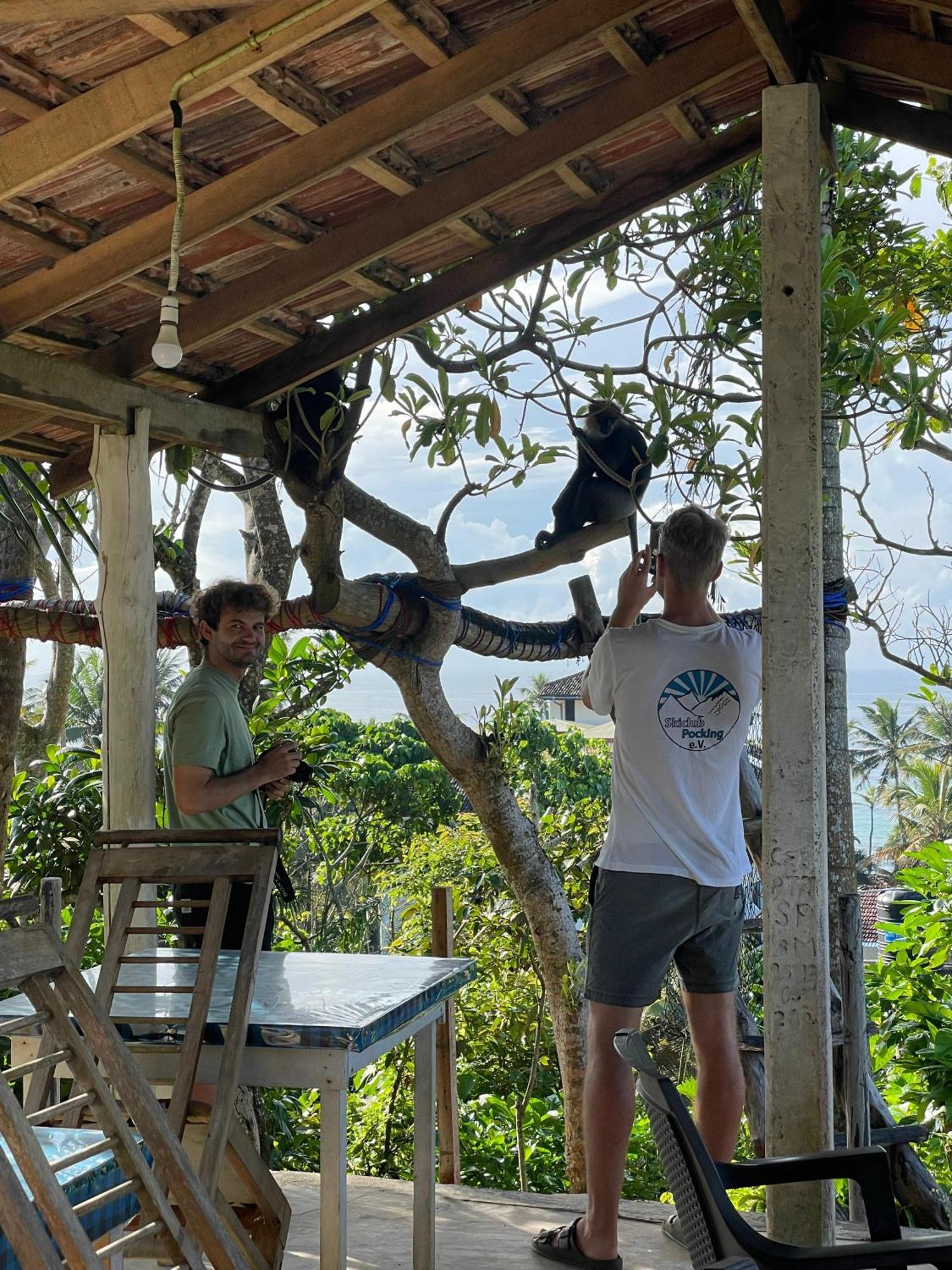 Sky Mountain Cafe With Seaview Bed & Breakfast Weligama Luaran gambar